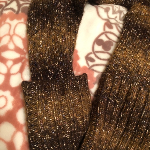 Like New Adrienne Vittadini mixed brown zip up sweater with gold toggle - Picture 4 of 6